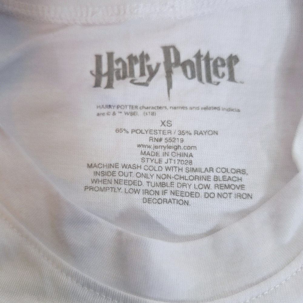 Harry Potter brand "The Ultimate Potter Fan" Harry Potter Bundle. - Picture 5 of 16